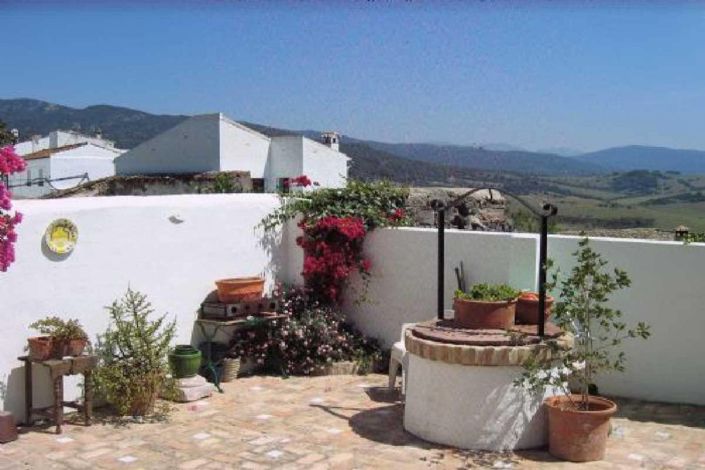 Image No.12-5 Bed Townhouse for sale