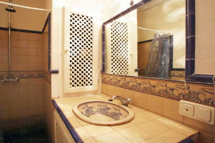 Image No.19-5 Bed Townhouse for sale