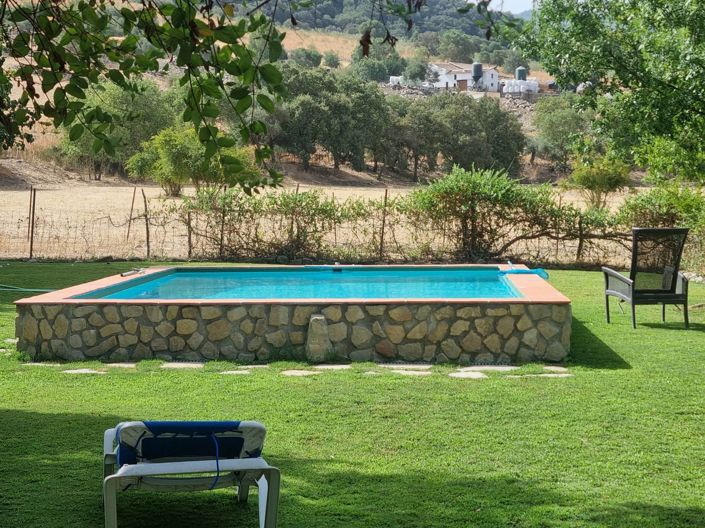 Image No.6-6 Bed Property for sale