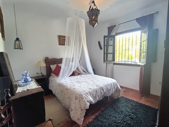 Image No.24-4 Bed Village House for sale