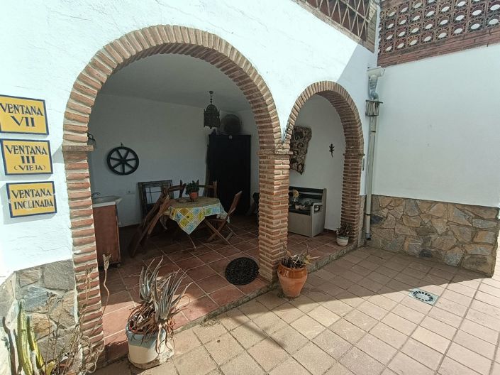 Image No.26-4 Bed Village House for sale