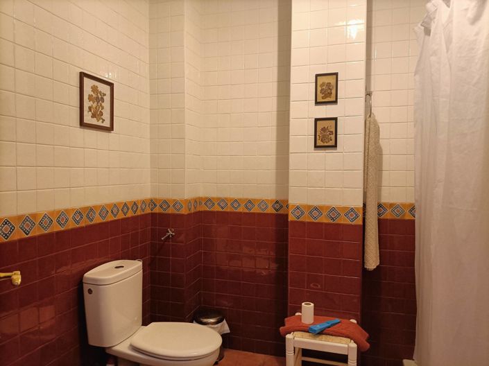 Image No.12-5 Bed Townhouse for sale