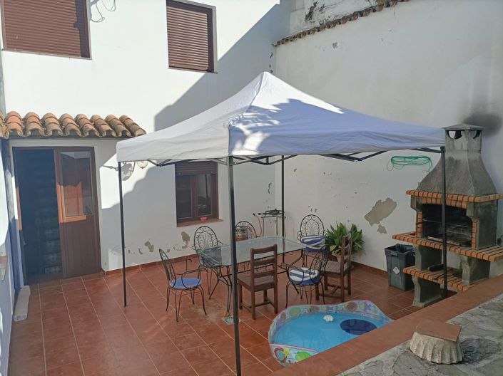 Image No.21-5 Bed Townhouse for sale