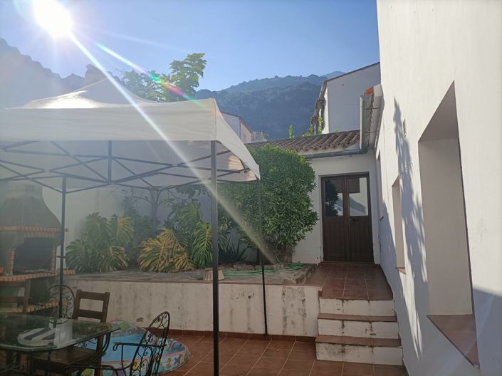 Image No.23-5 Bed Townhouse for sale