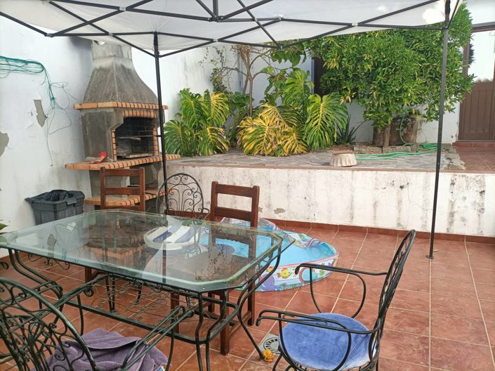 Image No.3-5 Bed Townhouse for sale