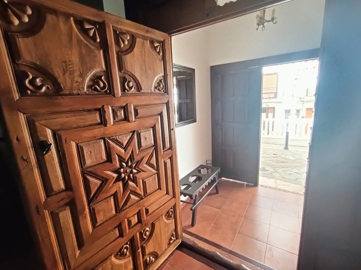 Image No.8-5 Bed Townhouse for sale