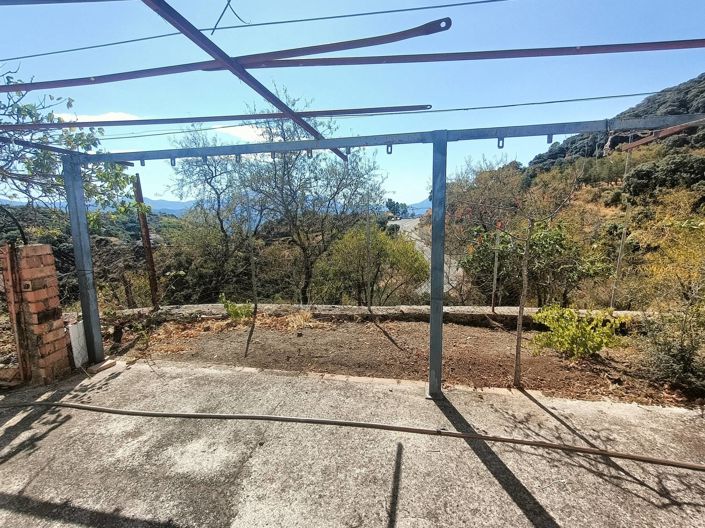 Image No.21-2 Bed Country House for sale