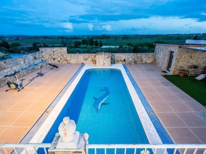 Image No.35-4 Bed Property for sale