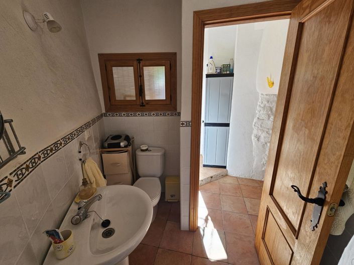 Image No.15-3 Bed Village House for sale