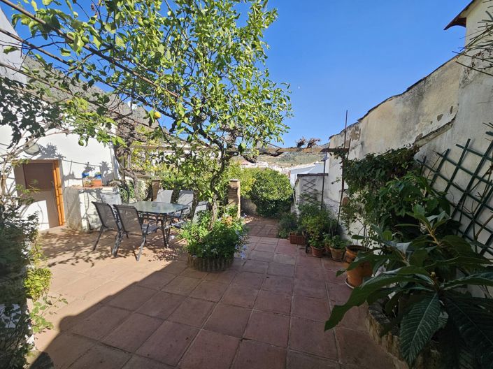 Image No.23-3 Bed Village House for sale