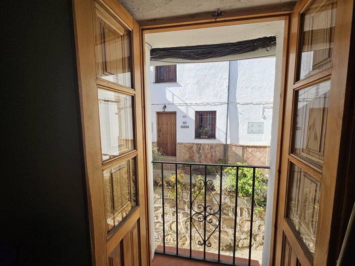 Image No.25-3 Bed Village House for sale