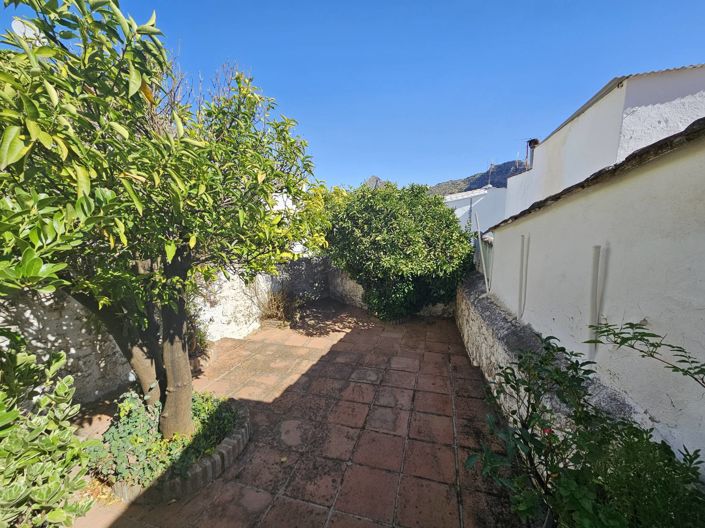 Image No.26-3 Bed Village House for sale