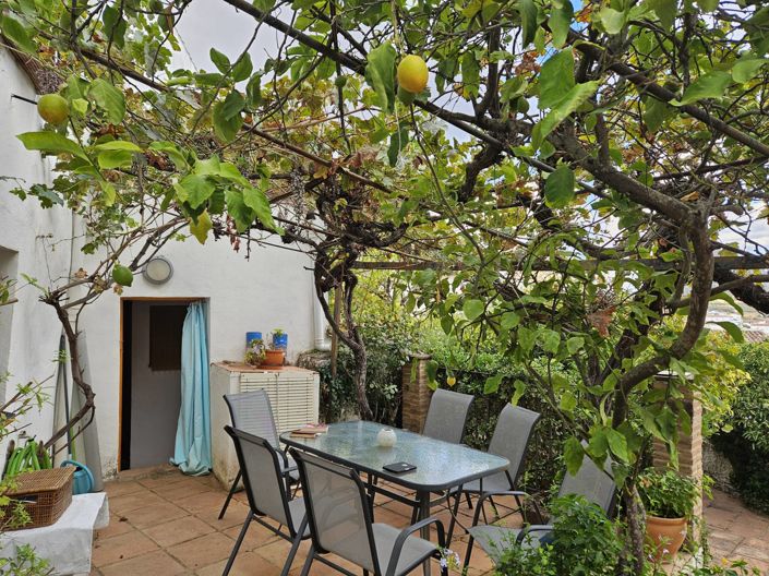 Image No.42-3 Bed Village House for sale