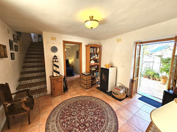 Image No.8-3 Bed Village House for sale