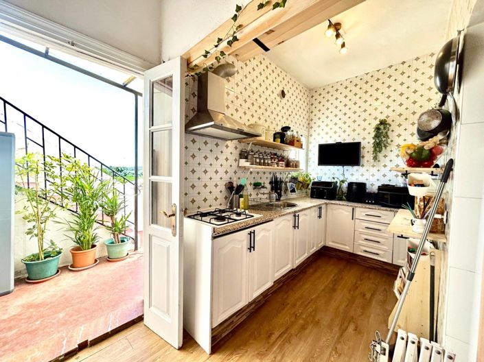 Image No.15-5 Bed Townhouse for sale