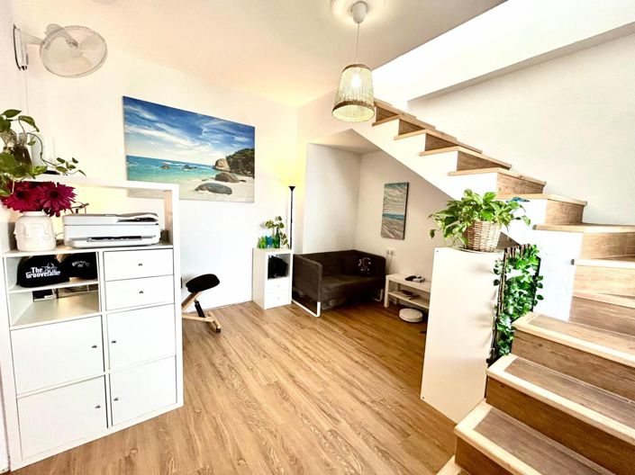 Image No.19-5 Bed Townhouse for sale