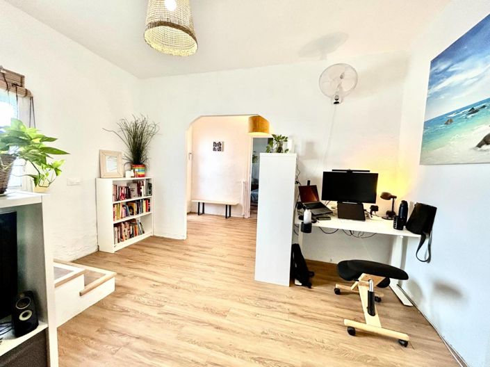 Image No.27-5 Bed Townhouse for sale