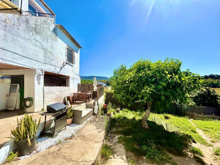 Image No.28-5 Bed Townhouse for sale