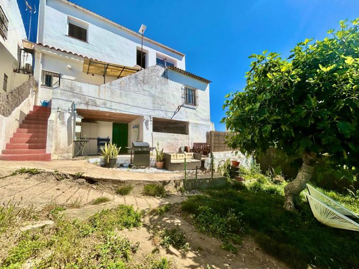 Image No.36-5 Bed Townhouse for sale