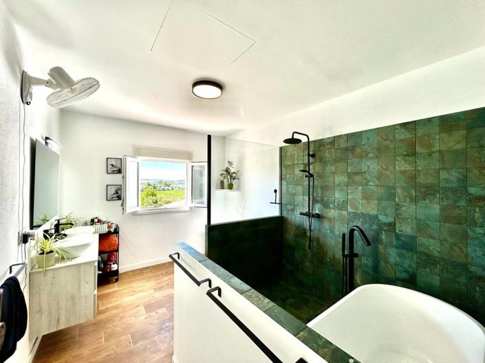 Image No.7-5 Bed Townhouse for sale