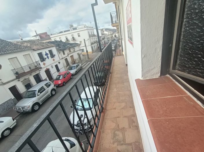 Image No.15-6 Bed Townhouse for sale