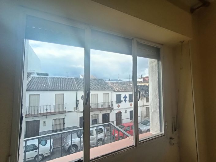 Image No.17-6 Bed Townhouse for sale