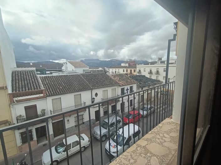 Image No.2-6 Bed Townhouse for sale