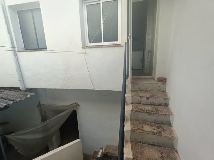 Image No.23-6 Bed Townhouse for sale