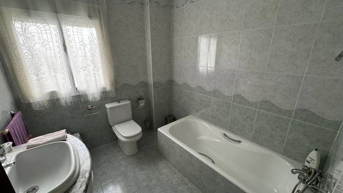 Image No.23-4 Bed Villa for sale