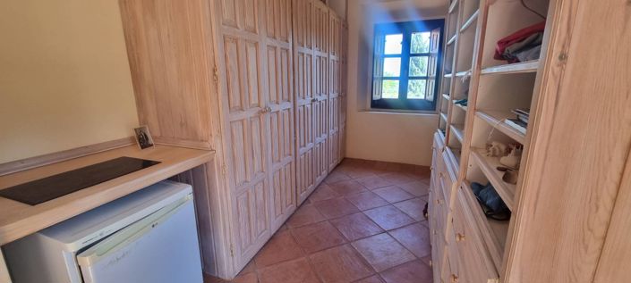 Image No.23-5 Bed Property for sale