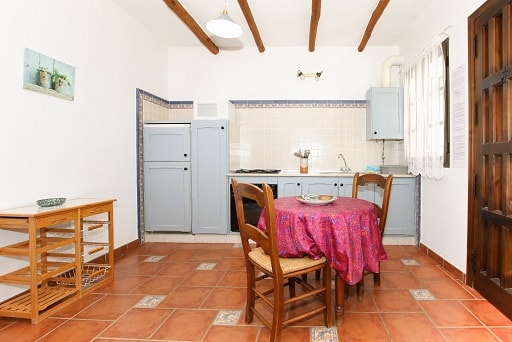 Image No.18-17 Bed Property for sale