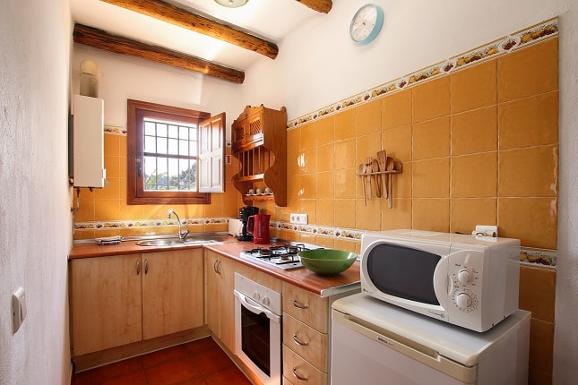 Image No.21-17 Bed Property for sale