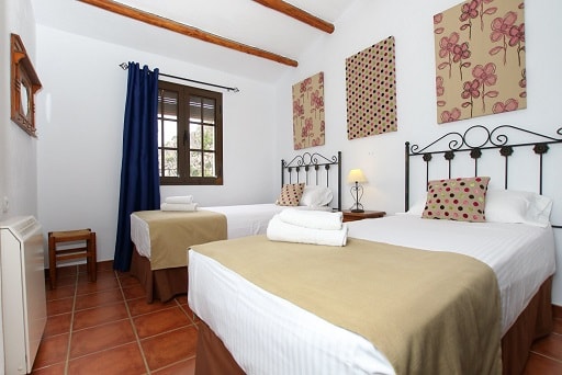 Image No.23-17 Bed Property for sale