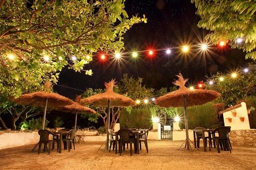 Image No.32-17 Bed Property for sale