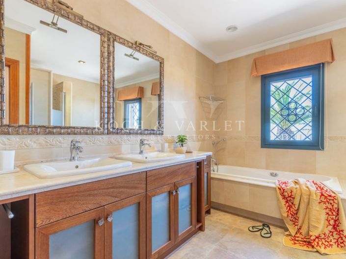 Image No.31-5 Bed Villa for sale