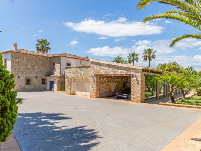 Image No.79-5 Bed Villa for sale