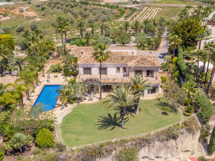 Image No.94-5 Bed Villa for sale