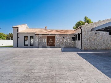 id08657001-0000-0500-0000-000011d03172