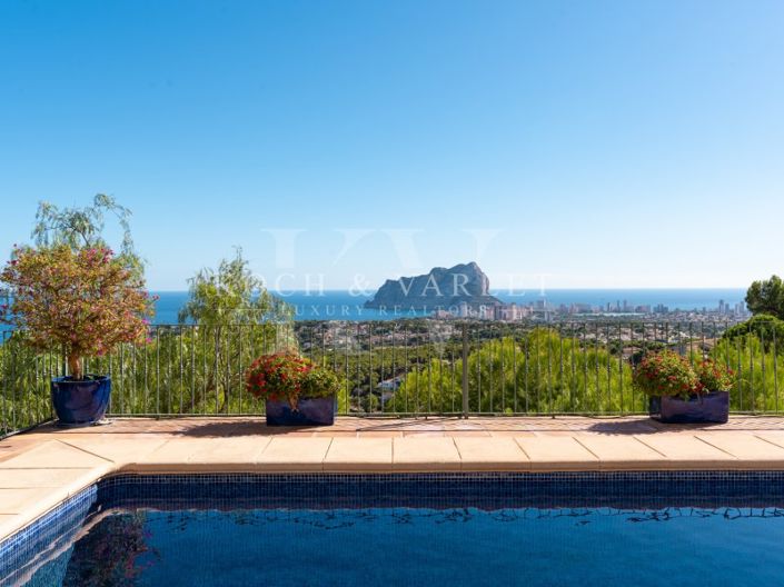 Image No.2-5 Bed Villa for sale