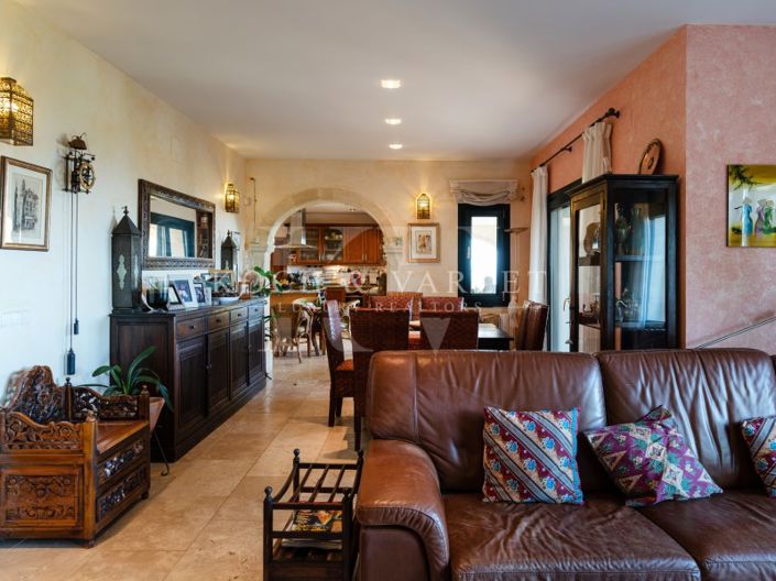 Image No.29-5 Bed Villa for sale