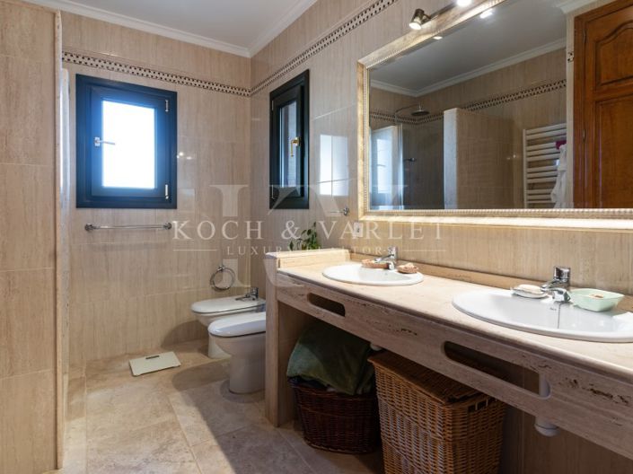 Image No.37-5 Bed Villa for sale