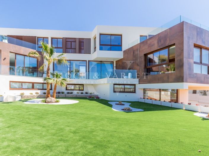 Image No.3-4 Bed Villa for sale