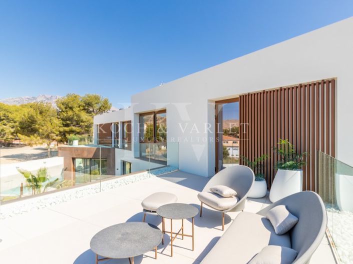 Image No.56-4 Bed Villa for sale