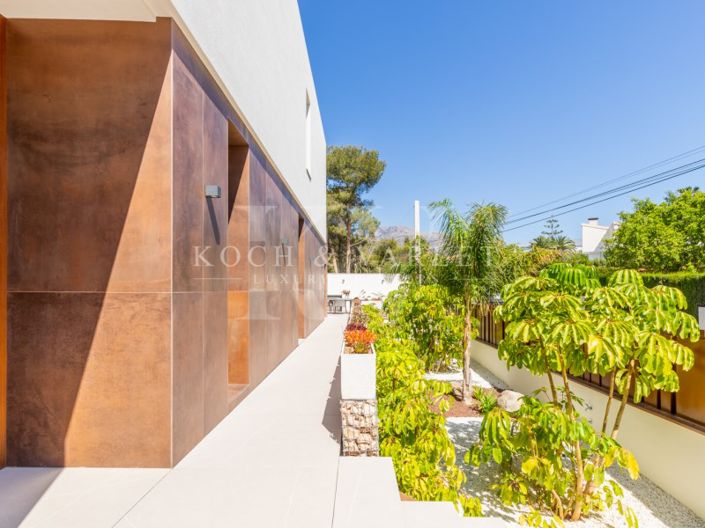 Image No.78-4 Bed Villa for sale