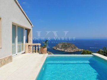 5 Bed Villa for sale