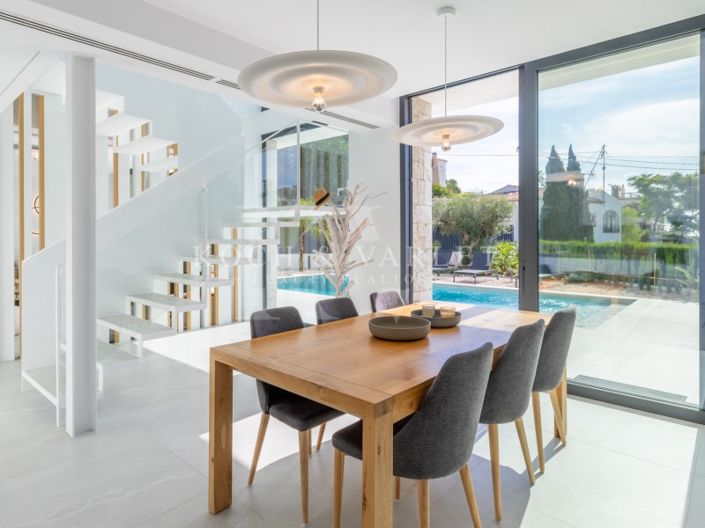 Image No.17-4 Bed Villa for sale