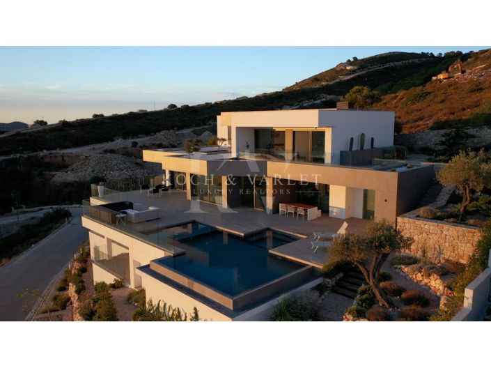 Image No.30-4 Bed Villa for sale