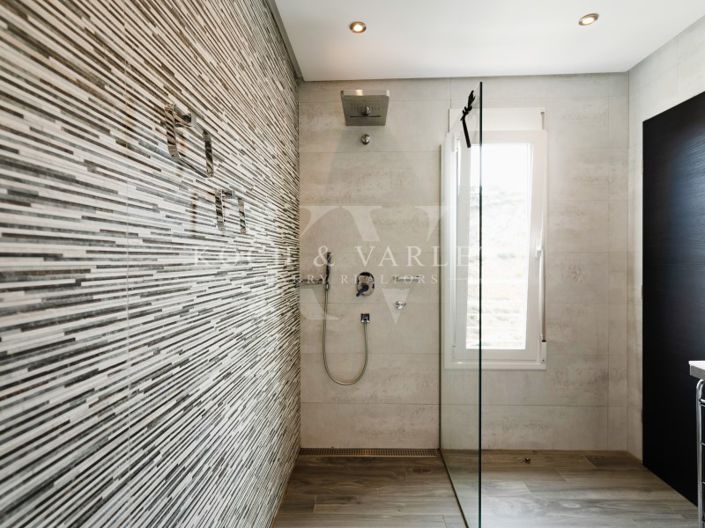 Image No.29-5 Bed Villa for sale