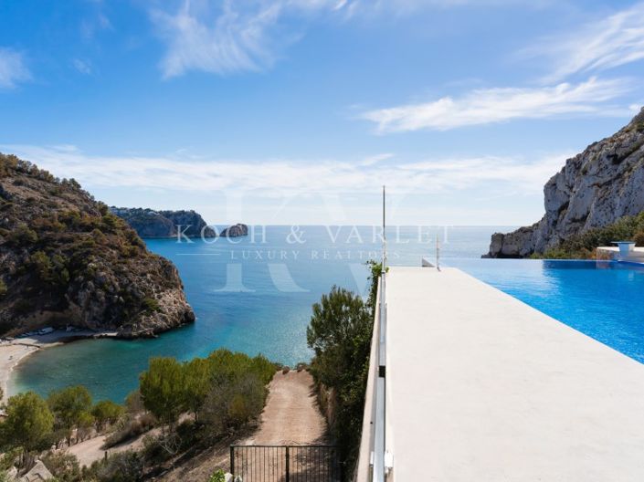 Image No.6-5 Bed Villa for sale