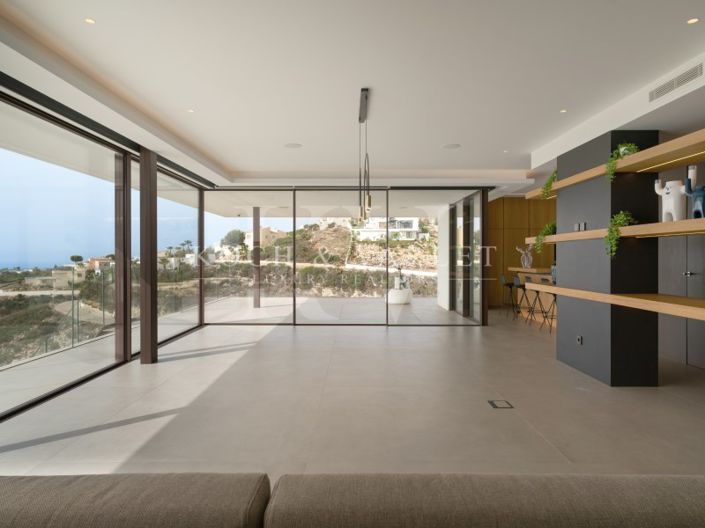 Image No.17-5 Bed Villa for sale